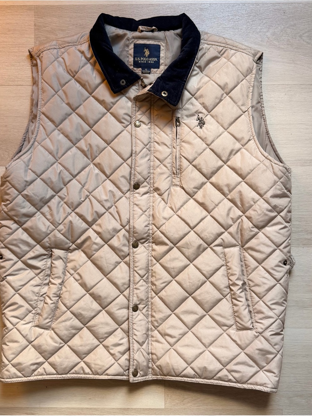 U.S. Polo Assn. Quilted Cream Vest with Navy Collar